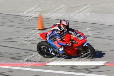 media/Jan-21-2023-Fastrack Riders (Sat) [[fcf3f88a30]]/Level 4/Session 2 Nascar 1/